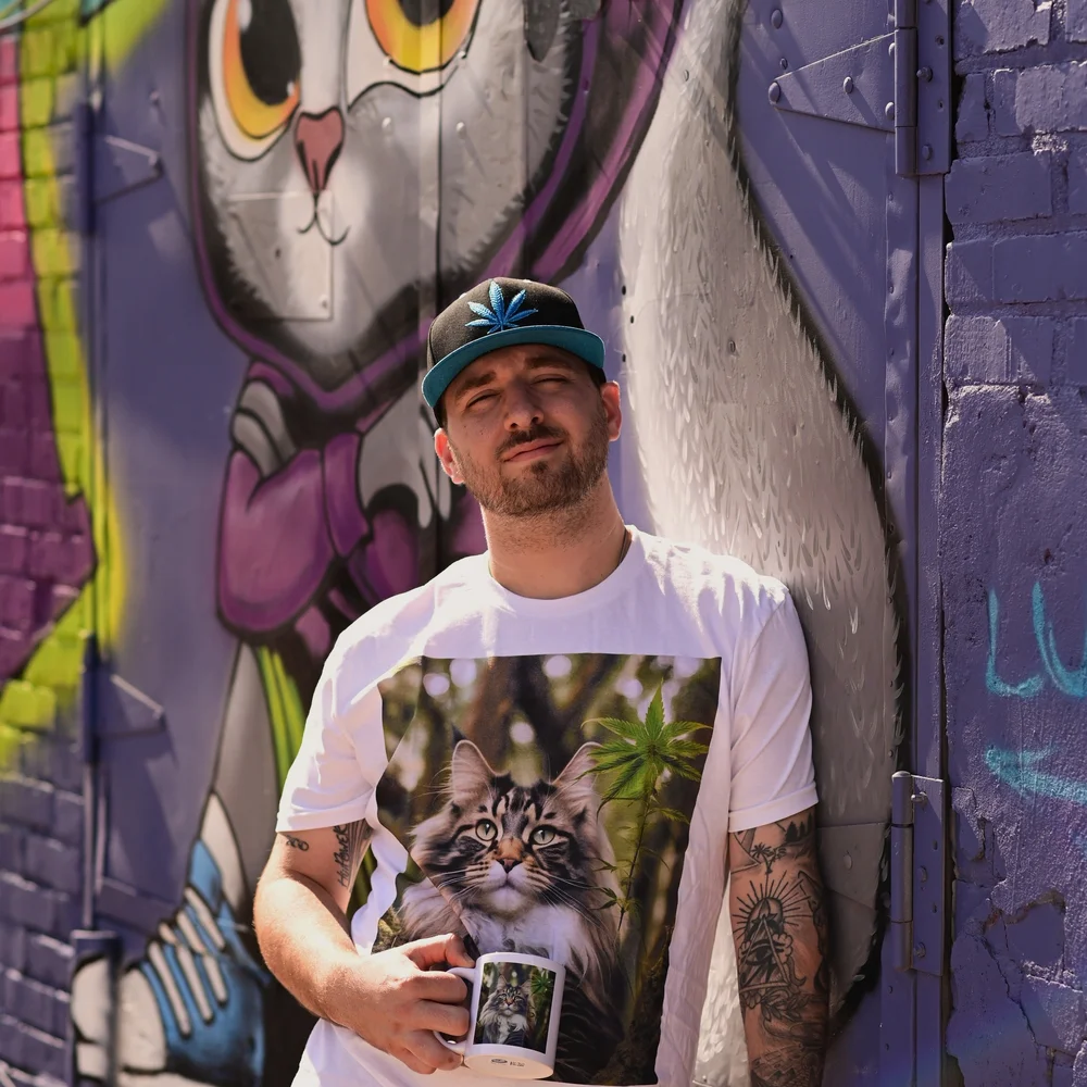 Majestic Cat Print T-Shirt and Mug Set